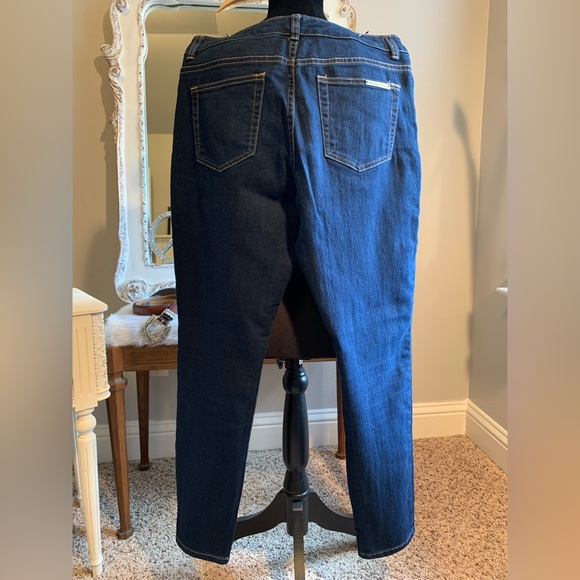 Michael Kors Dark Wash Blue Jeans High Rise Straight Leg Size 8 - Picture 2 of 5